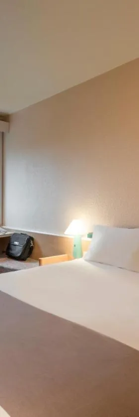 巴黎庞坦埃格利斯宜必思酒店，位于庞坦的酒店
