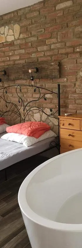Cuki Apartmanok，位于栋博堡的酒店