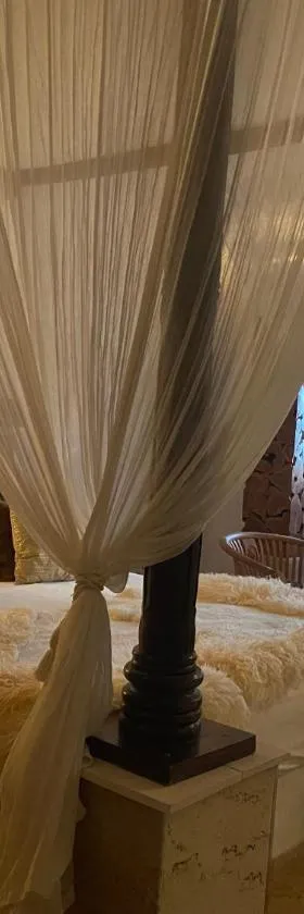 皮西亚旅馆，位于菲加里的酒店
