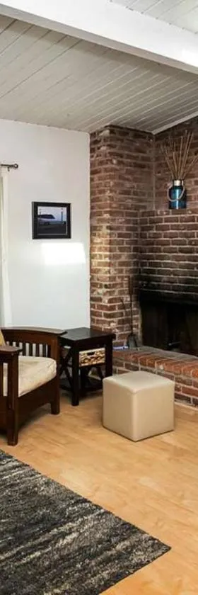 Cottage by the Sea，位于吉尔哈特的酒店
