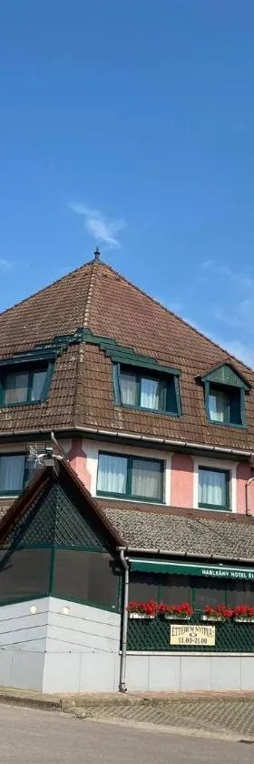 Hableány Hotel，位于蒂萨菲赖德的酒店