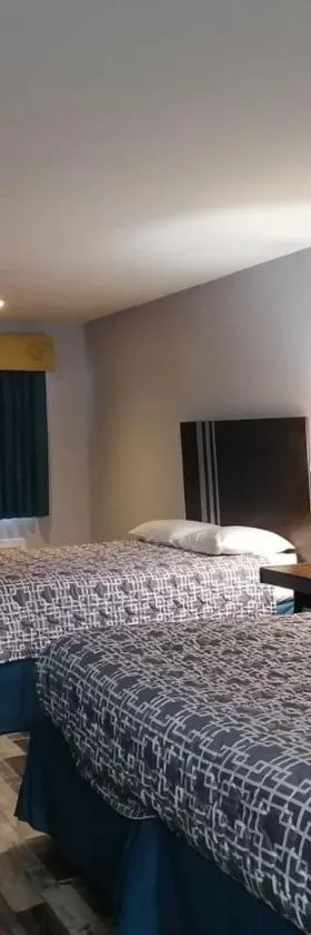 Riata Inn - Crystal City，位于Crystal City的酒店