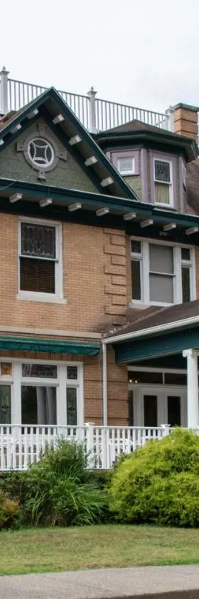 Elk River Hotel & Cafe，位于Sutton的酒店