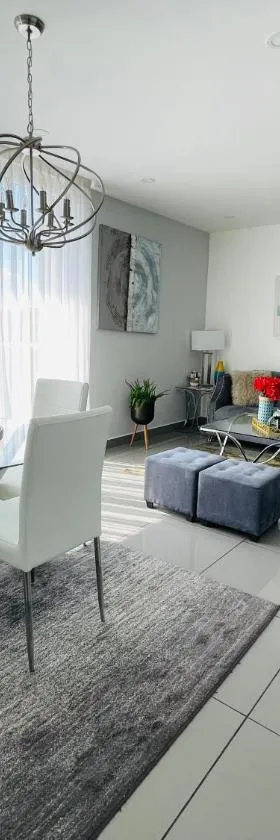 Fino y Elegante Condominio Ejecutivo，位于圣佩德罗苏拉的酒店