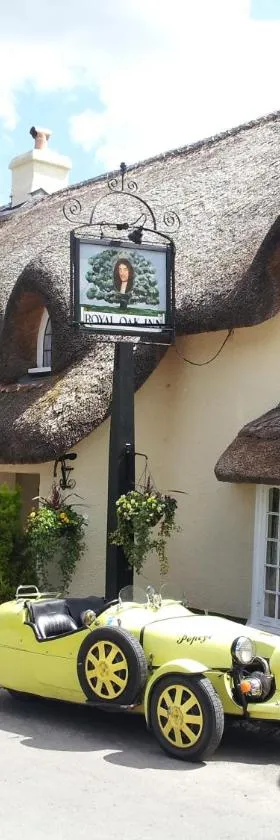 The Royal Oak Exmoor，位于Winsford的酒店