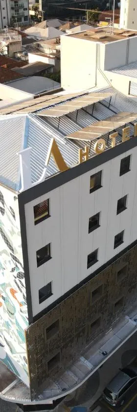 LA HOTEL VOTUPORANGA，位于沃图波兰加的酒店