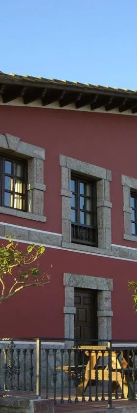 Hotel Rural La Curva Ribadesella，位于里瓦德塞利亚的酒店