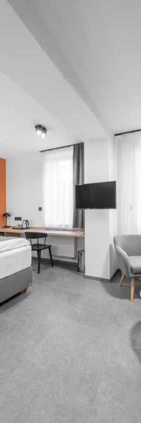 Hotel Diana，位于卡尔维纳的酒店