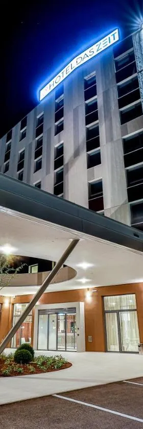 Hotel Das Zeit，位于Lenzing的酒店