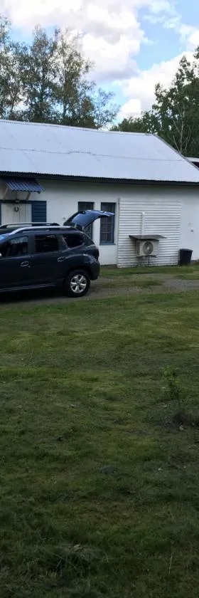 Vacker hus i naturen，位于Fröseke的酒店