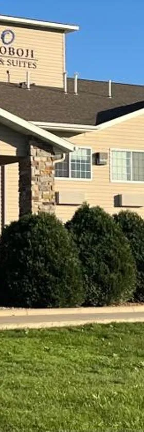 Okoboji Inn & Suites，位于Milford的酒店