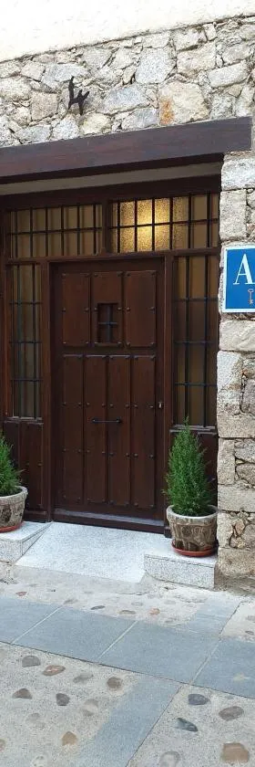 Apartamentos El Arenal，位于阿塞沃的酒店