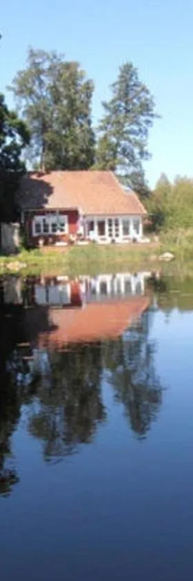 Lakeside VILLA，位于Nolmyra的酒店