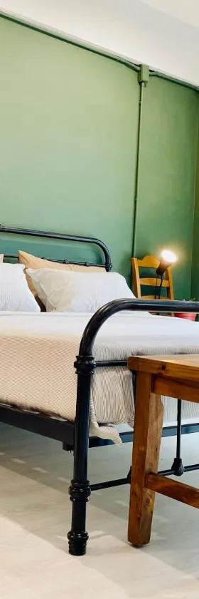 Grasshopper Bed and Cafe，位于北革的酒店