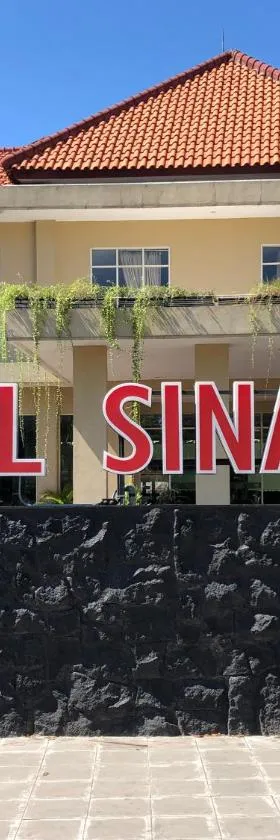 塞纳3酒店，位于Sedati的酒店