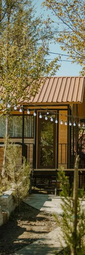 River Land Cottages，位于Tsʼkhmorisi的酒店