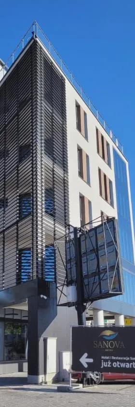 Hotel Sanova，位于雅罗斯瓦夫的酒店