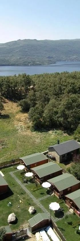卡瓦尼亚斯马达苏山林小屋，位于Vigo de Sanabria的酒店