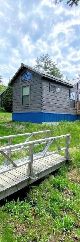 B3 NEW Awesome Tiny Home with AC Mountain Views Minutes to Skiing Hiking Attractions，位于Carroll的酒店