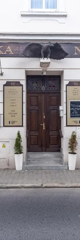 Kawerna Obornicka Pod Orłem Noclegi，位于奥博尔尼基的酒店