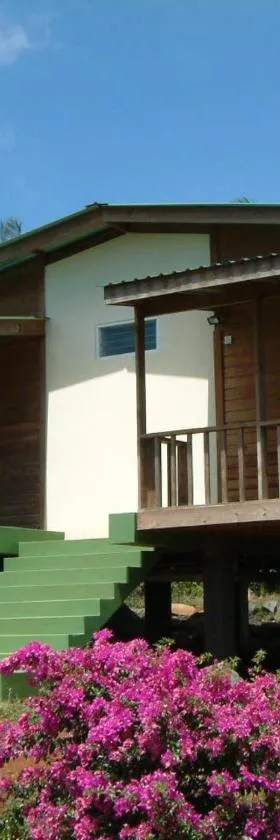 辽阔天空山林小屋，位于Crochu的酒店