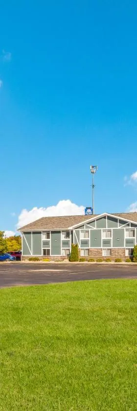 Americas Best Value Inn & Suites-Birch Run，位于伯奇伦的酒店