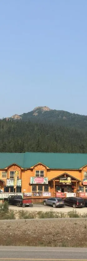 Denali Rainbow Village RV Park and Motel，位于麦金利公园的酒店