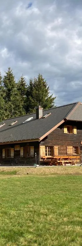 Chalet Schwendli，位于施瓦尔茨湖的酒店