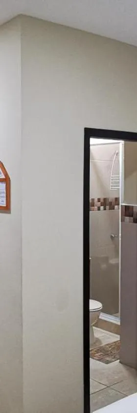 Apartamento habitación ejecutiva，位于曼塔的酒店