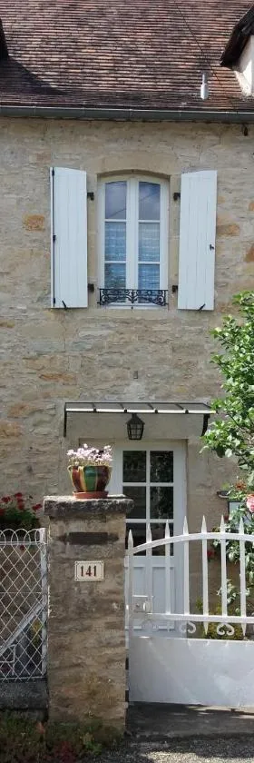 Les Trois Prunelles，位于Saint-Pierre-Toirac的酒店