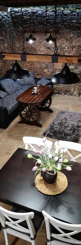 Dráchovský apartmán a vejminek，位于Dráchov的酒店