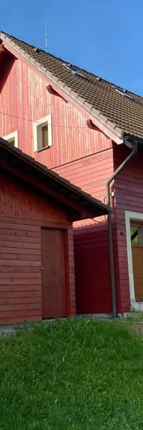 Apartmány F - chata SVOBODĚNKA，位于Dolní Moravice的酒店