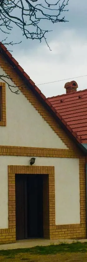 Takács Pince apartman，位于Hajós的酒店