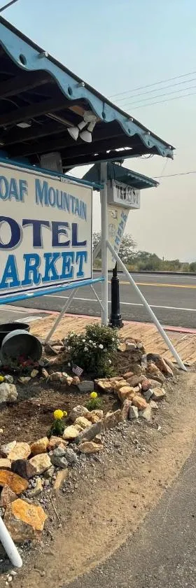 舒格洛夫山汽车旅馆，位于弗吉尼亚城的酒店