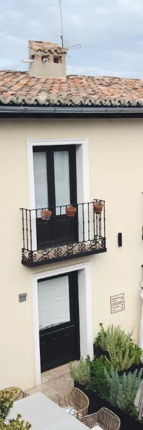 Hotel Boutique Casa del Comendador，位于纳瓦尔卡内罗的酒店