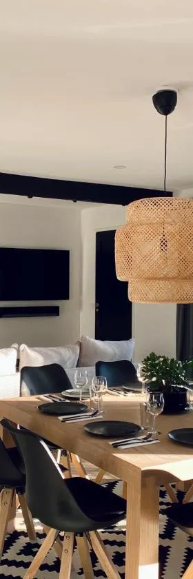 Idyllic Villa Unikko With Jacuzzi And Sauna，位于波里的酒店