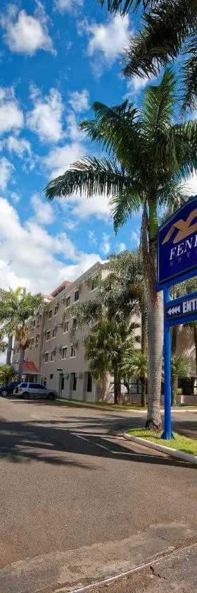Fênix Hotel Limeira，位于里梅拉的酒店
