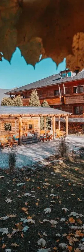 Wellness Hotel Koliba，位于Komorní Lhotka的酒店