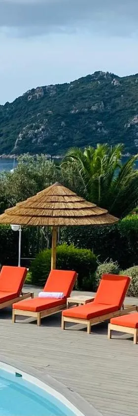 Hôtel Alivi Di Santa Giulia，位于维琪奥港的酒店