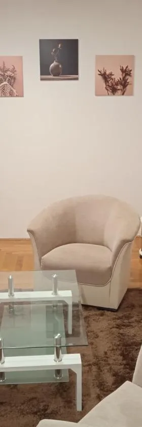 Family apartment-családias hangulat，位于杰尔的酒店
