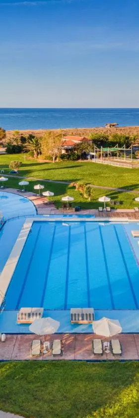 Aeolian Village Beach Resort，位于斯卡拉埃雷索的酒店