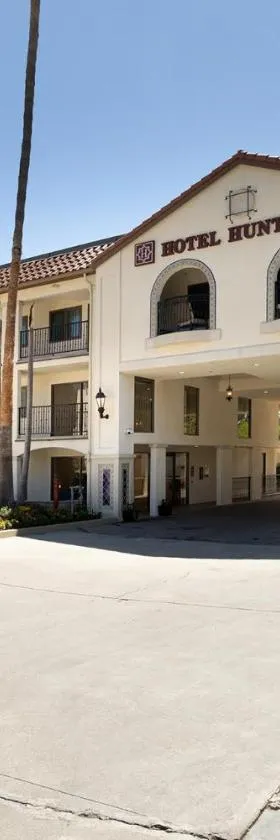 Hotel Huntington，位于杜阿尔特的酒店
