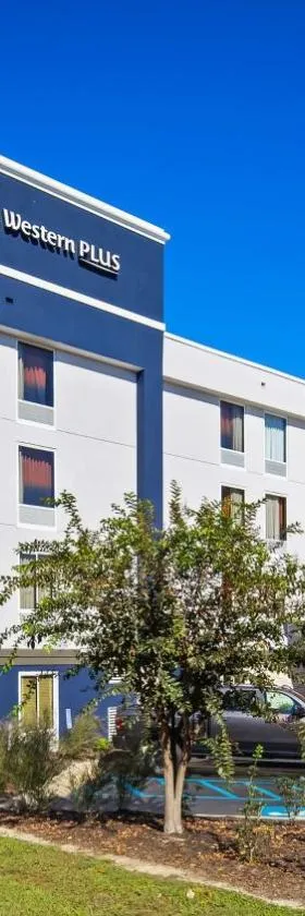 Best Western Plus Lexington Inn，位于列克星敦的酒店