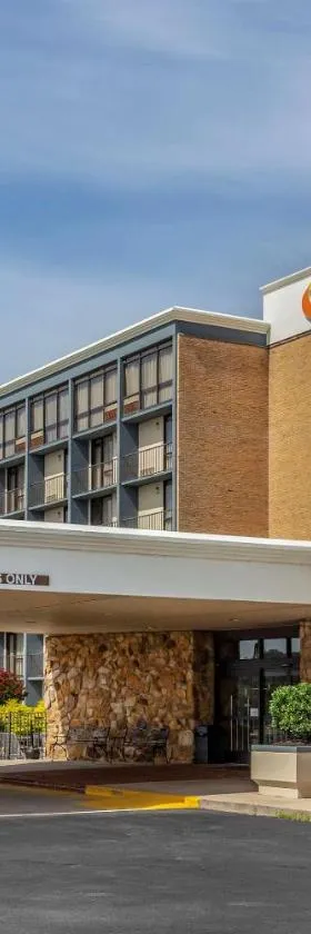 Comfort Inn & Suites near Danville Mall，位于丹维尔的酒店