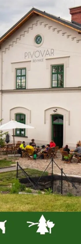 Pivovar Řevnice，位于热夫尼采的酒店