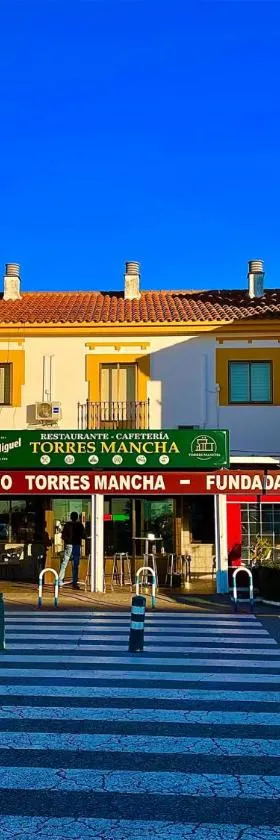Hostal Torresmancha，位于拉瓜迪亚的酒店