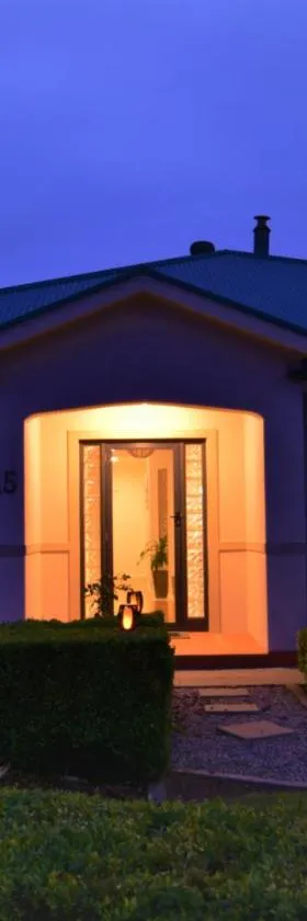 Stan Breeze: Elegant Family Retreat，位于Stansbury的酒店