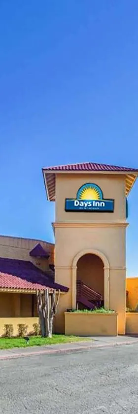 Days Inn by Wyndham Del Rio，位于德尔里奥的酒店