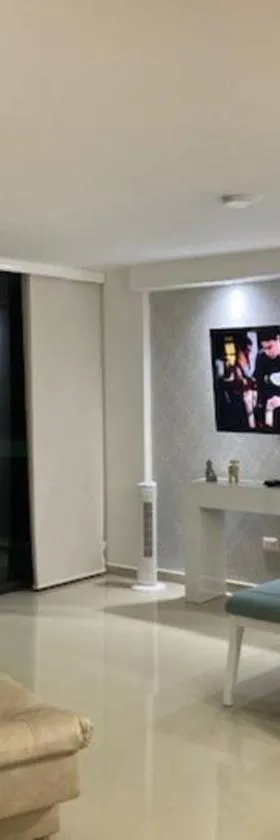 Hermoso Apartamento en el Rodadero, a tan sólo una cuadra de la playa!，位于Gaira的酒店