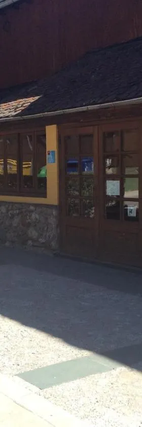 拉里布拉酒店，位于里贝拉德卡多斯的酒店